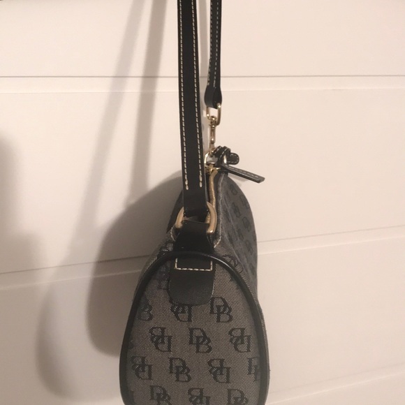 Dooney & Bourke - Picture 3 of 5